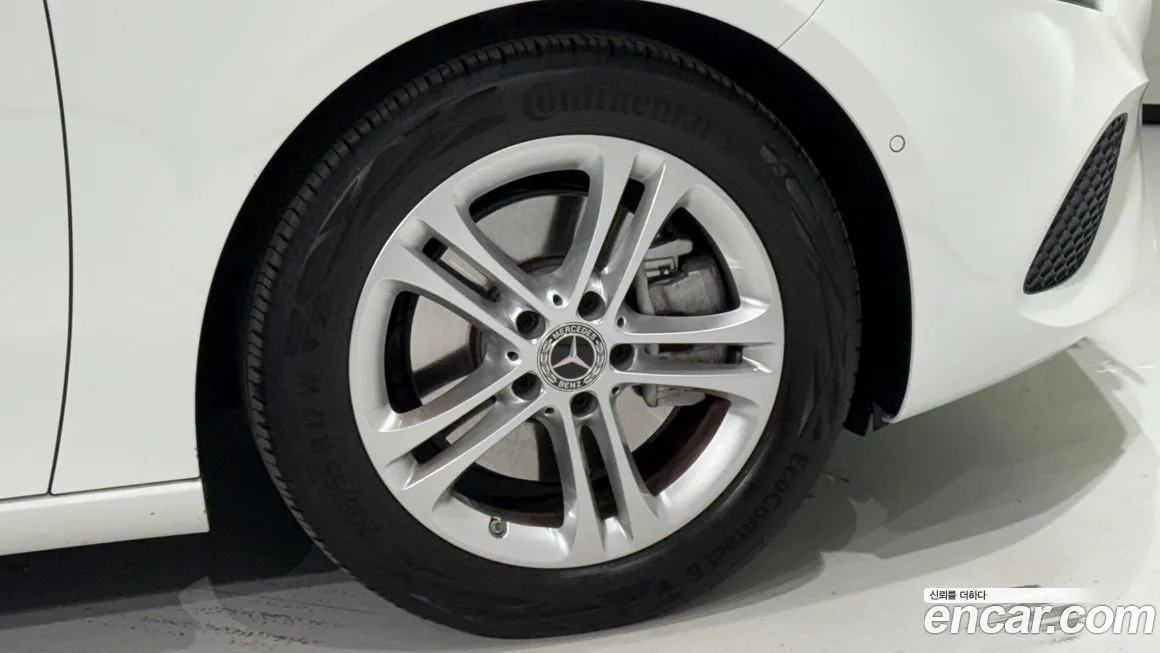 Mercedes-Benz A-Class 2025 из KR, фото 5