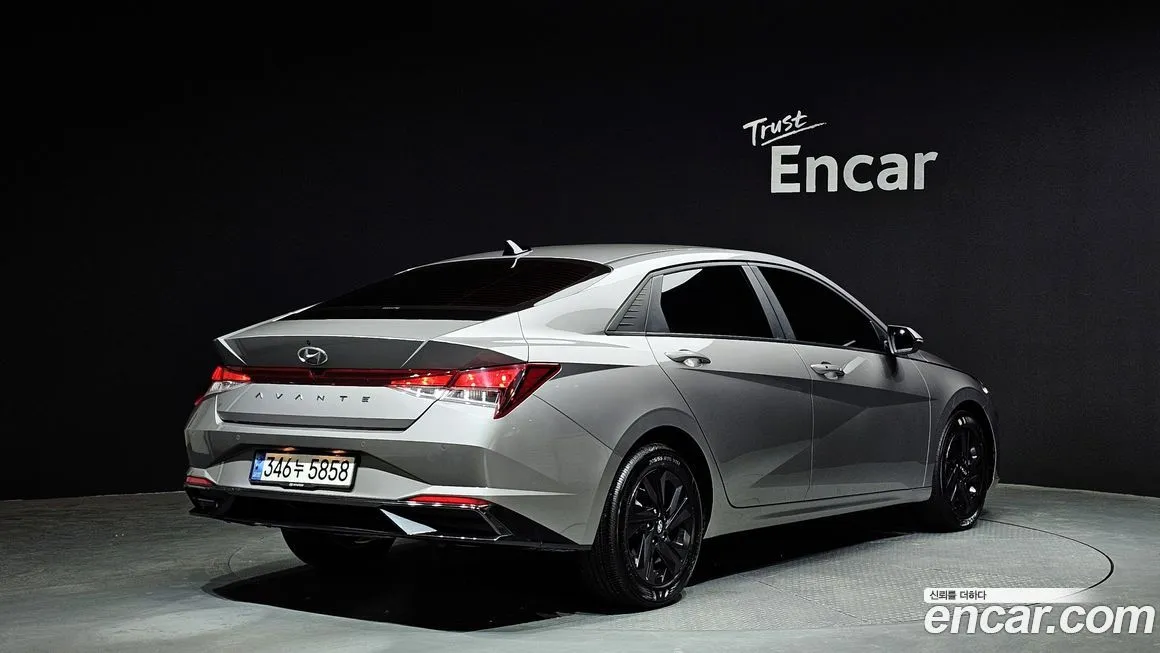 Hyundai AVANTE — фото 4
