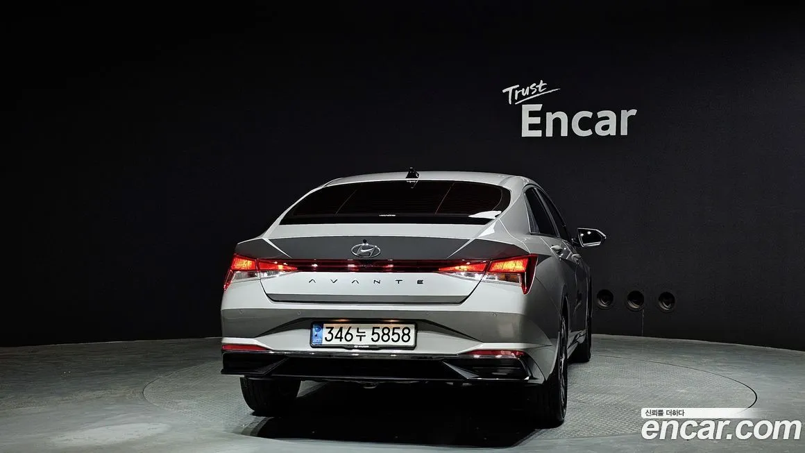 Hyundai AVANTE — фото 2