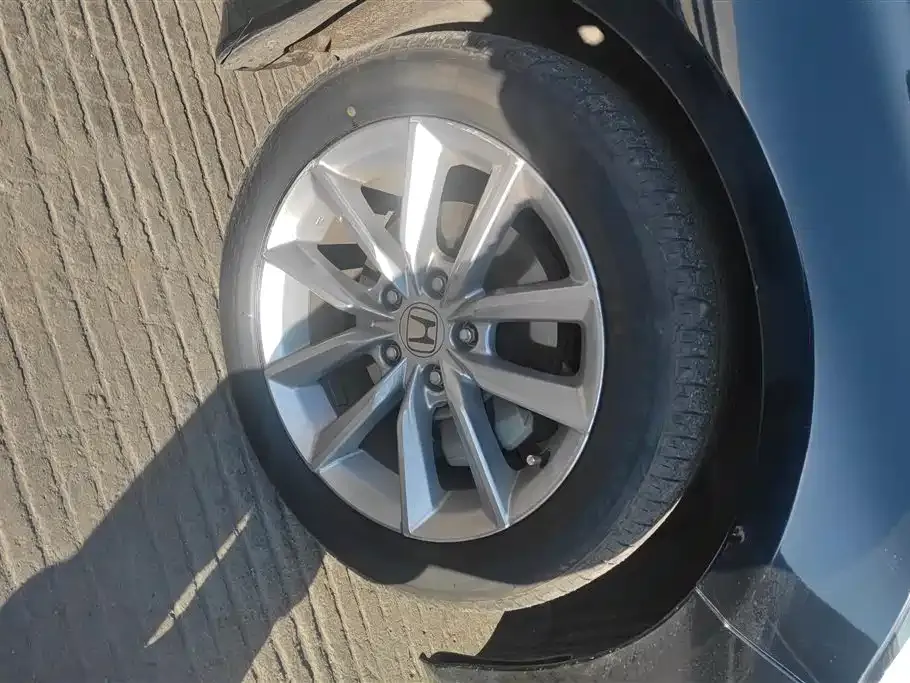 Honda Accord — фото 10