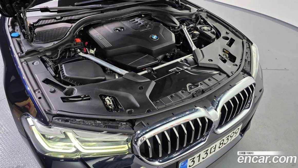 BMW 5-Series 2022 из KR, фото 10