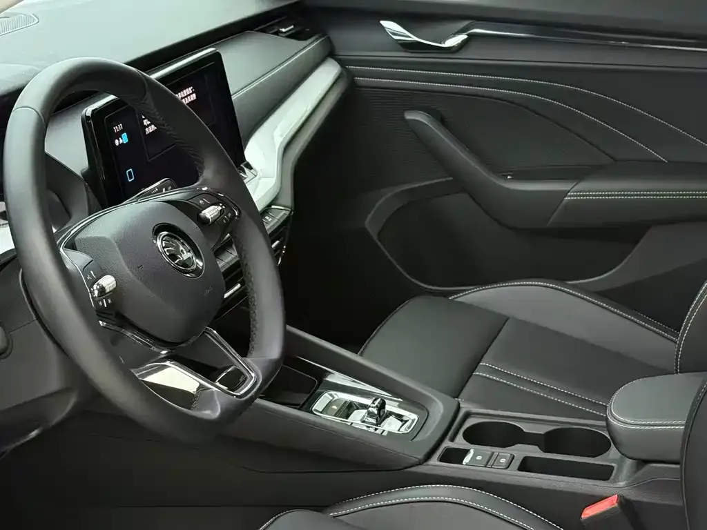 Skoda Octavia 2023 из CN, фото 7