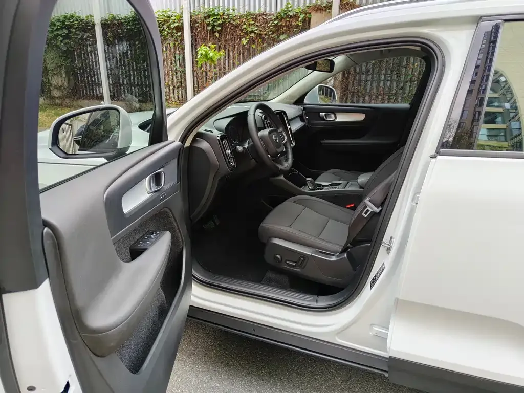 Volvo XC40 2021 из CN, фото 8