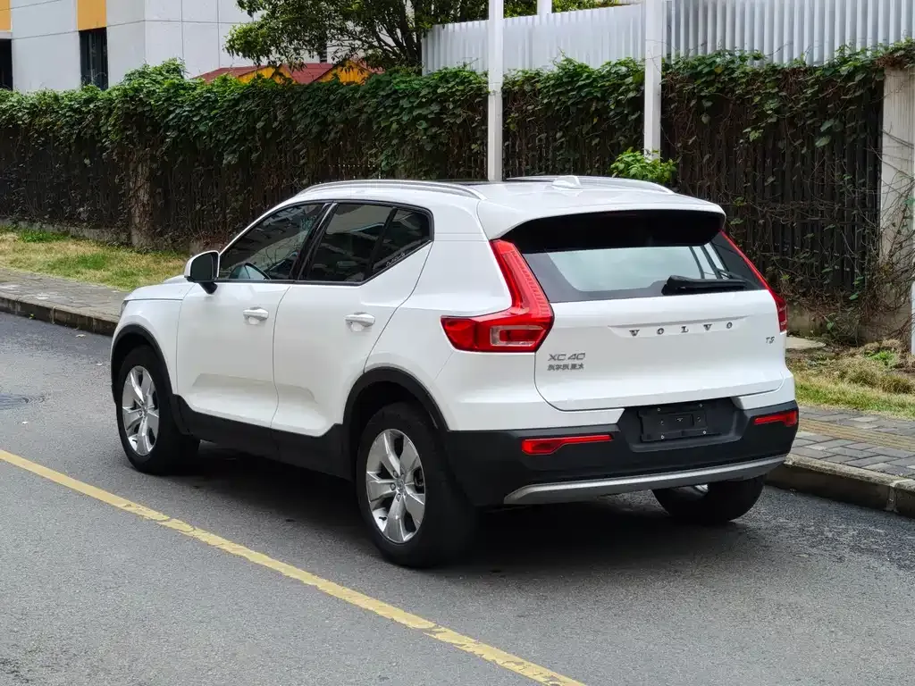 Volvo XC40 2021 из CN, фото 4