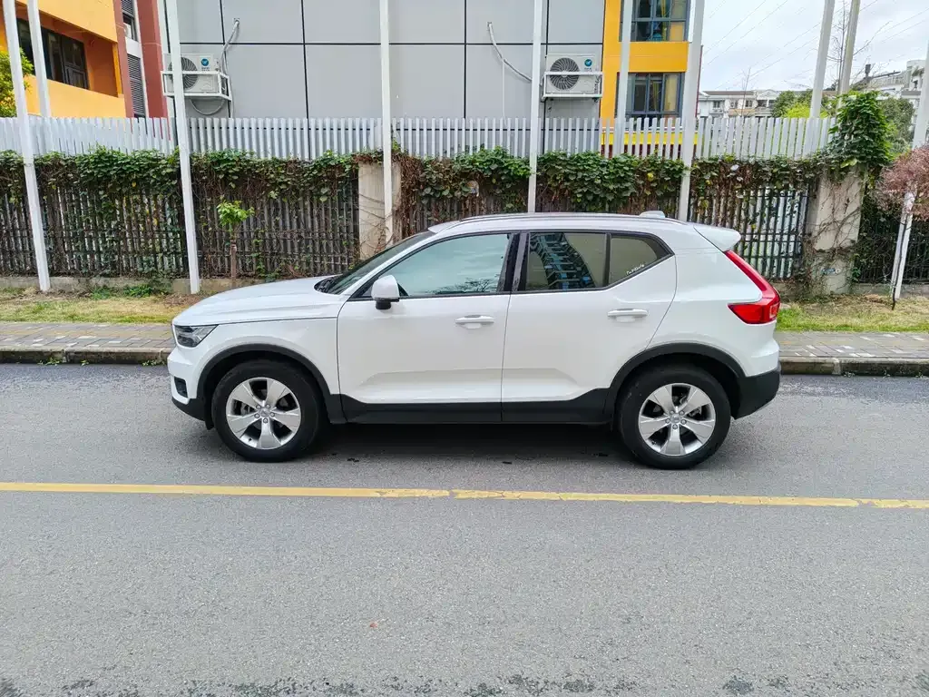 Volvo XC40 2021 из CN, фото 6