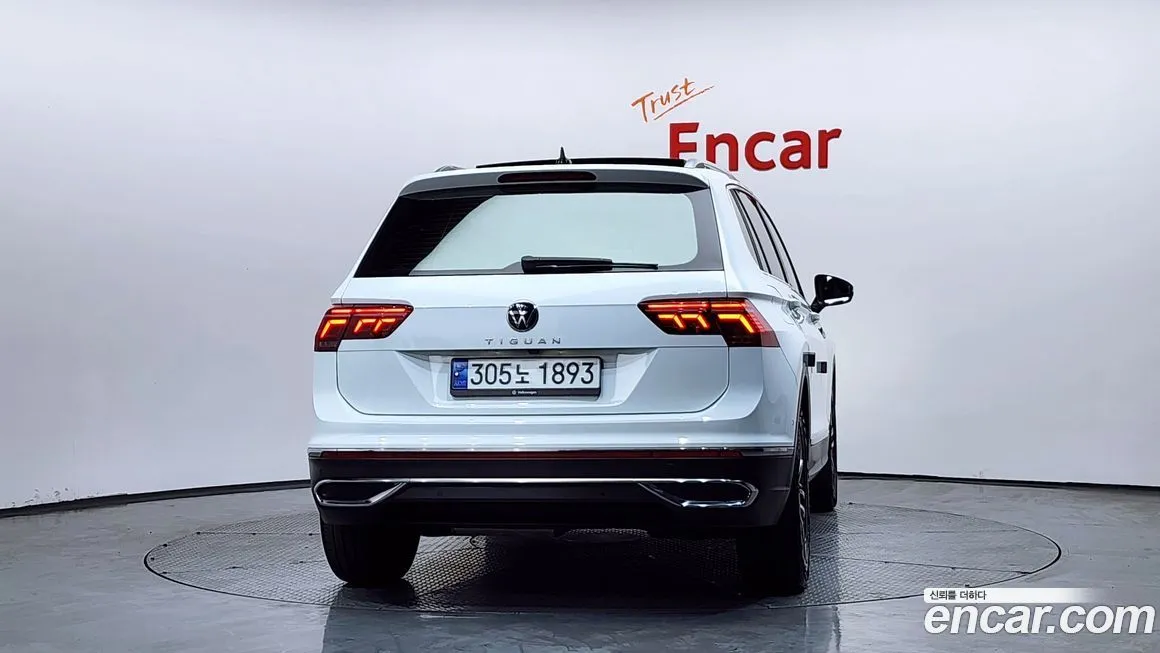 Volkswagen Tiguan — фото 7