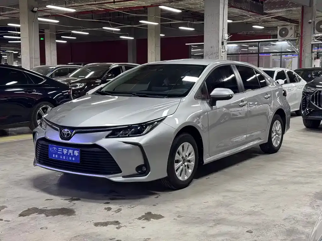Toyota Corolla 2023 из CN, фото 1