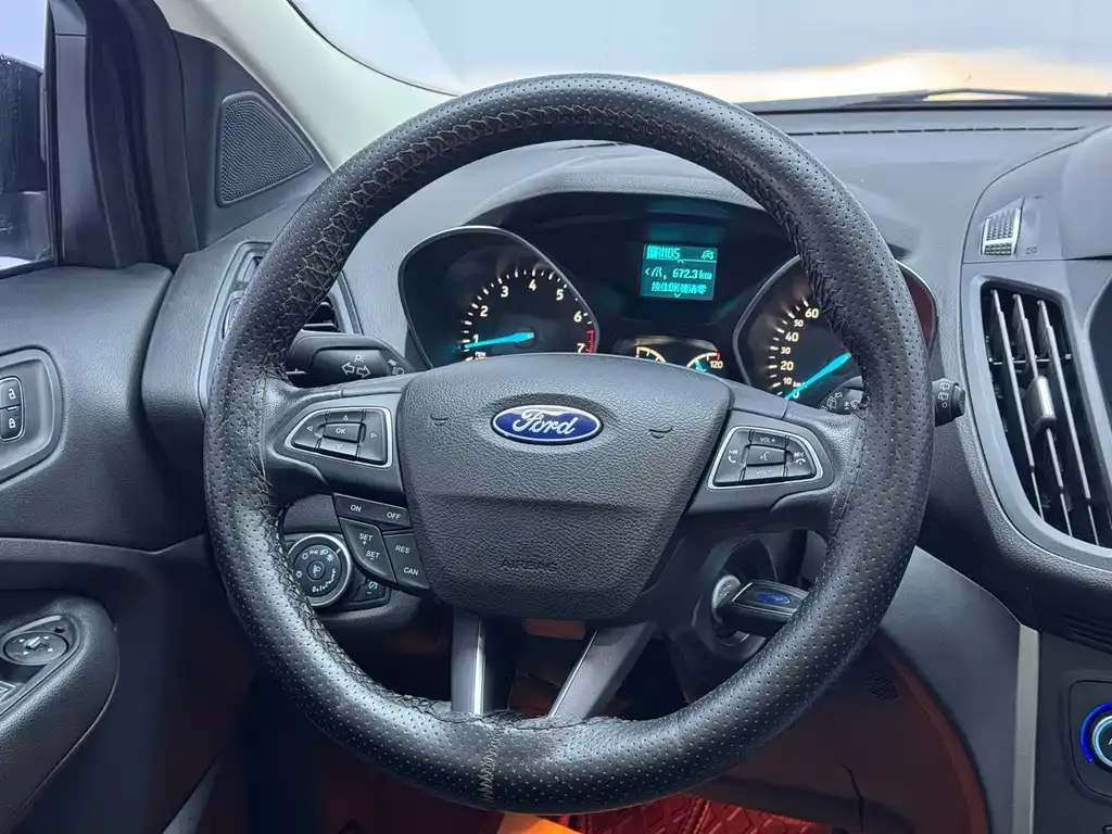 Ford Kuga 2021 из CN, фото 10