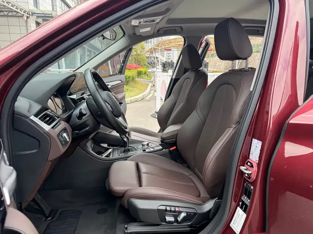 BMW X1 2021 из CN, фото 9