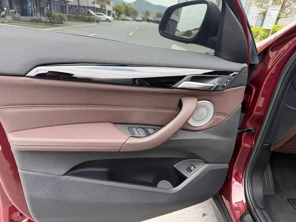 BMW X1 2021 из CN, фото 6