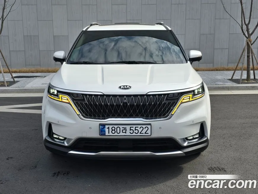Kia Carnival — фото 1