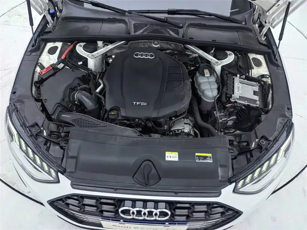 Audi A4L 2023 из CN, фото 8