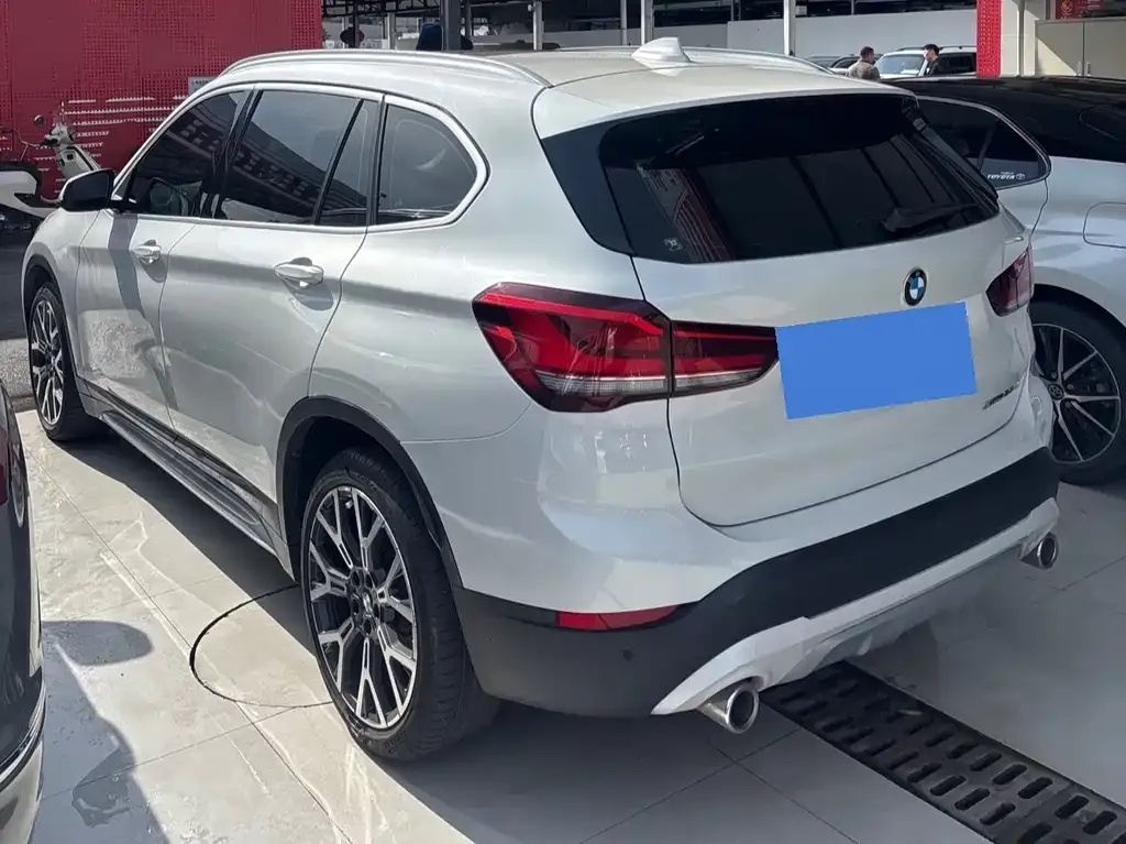 BMW X1 — фото 10