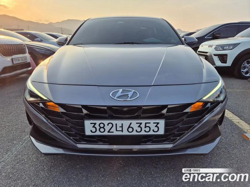 Hyundai AVANTE — фото 1