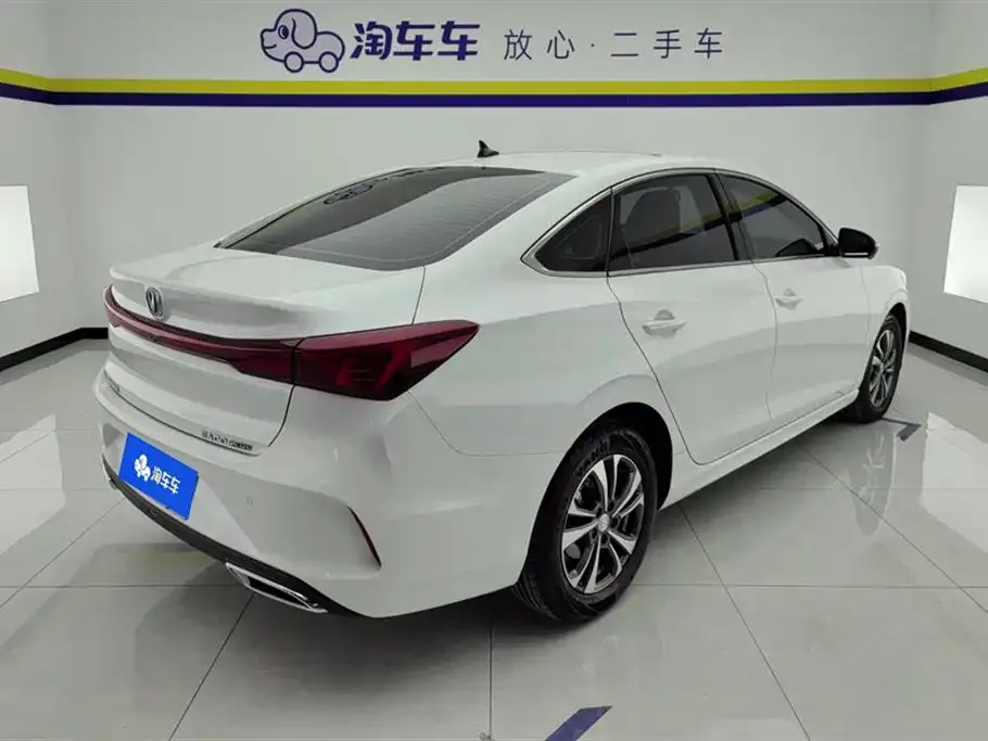 Changan Eado — фото 10