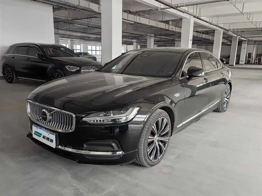 Volvo S90 — фото 1