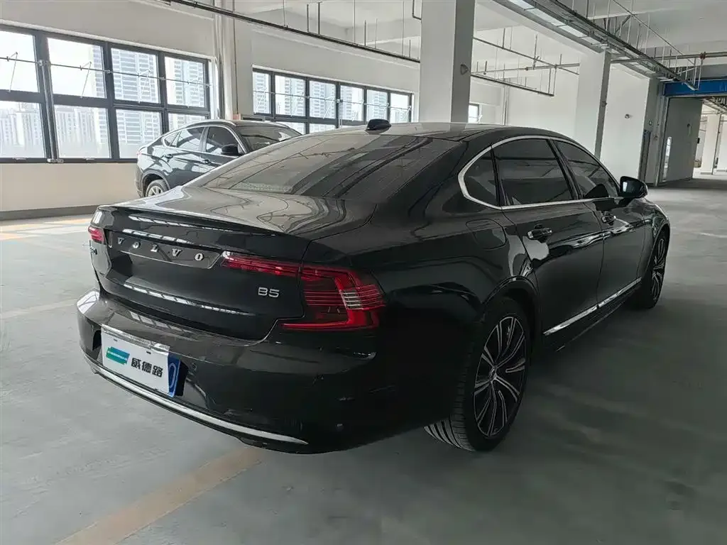 Volvo S90 — фото 9
