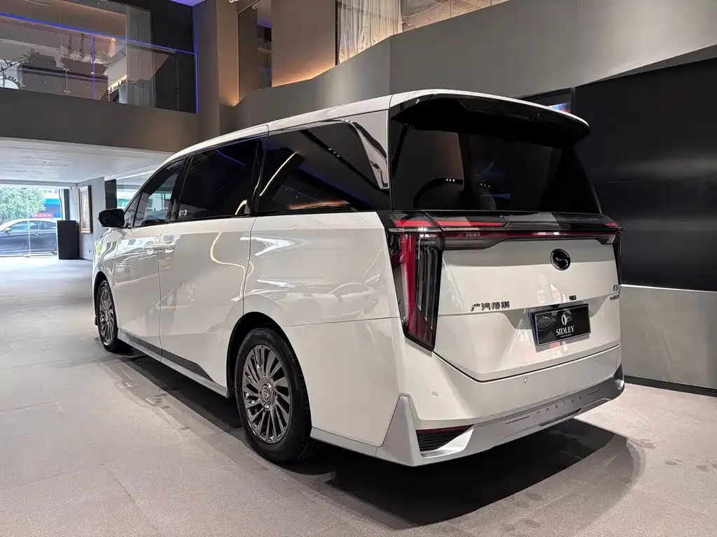 GAC Motor Trumpchi M8 — фото 4