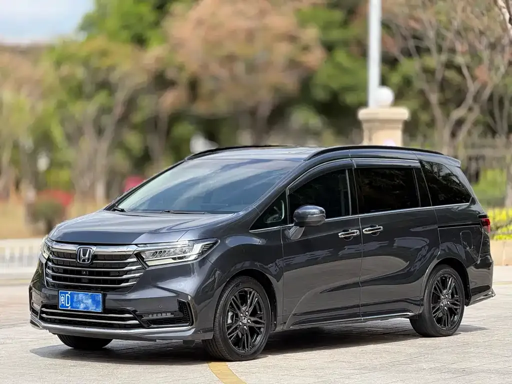 Honda Odyssey — фото 1