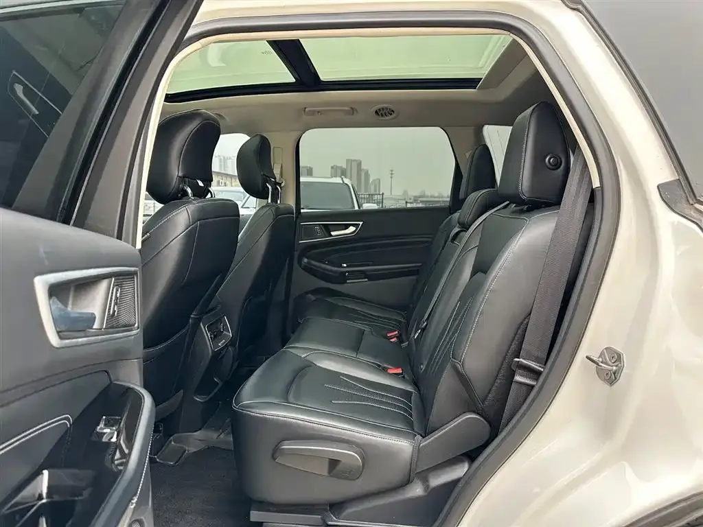 Ford Edge — фото 2