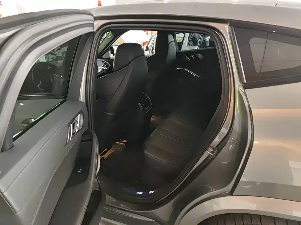 BMW X6 M 2023 из CN, фото 6