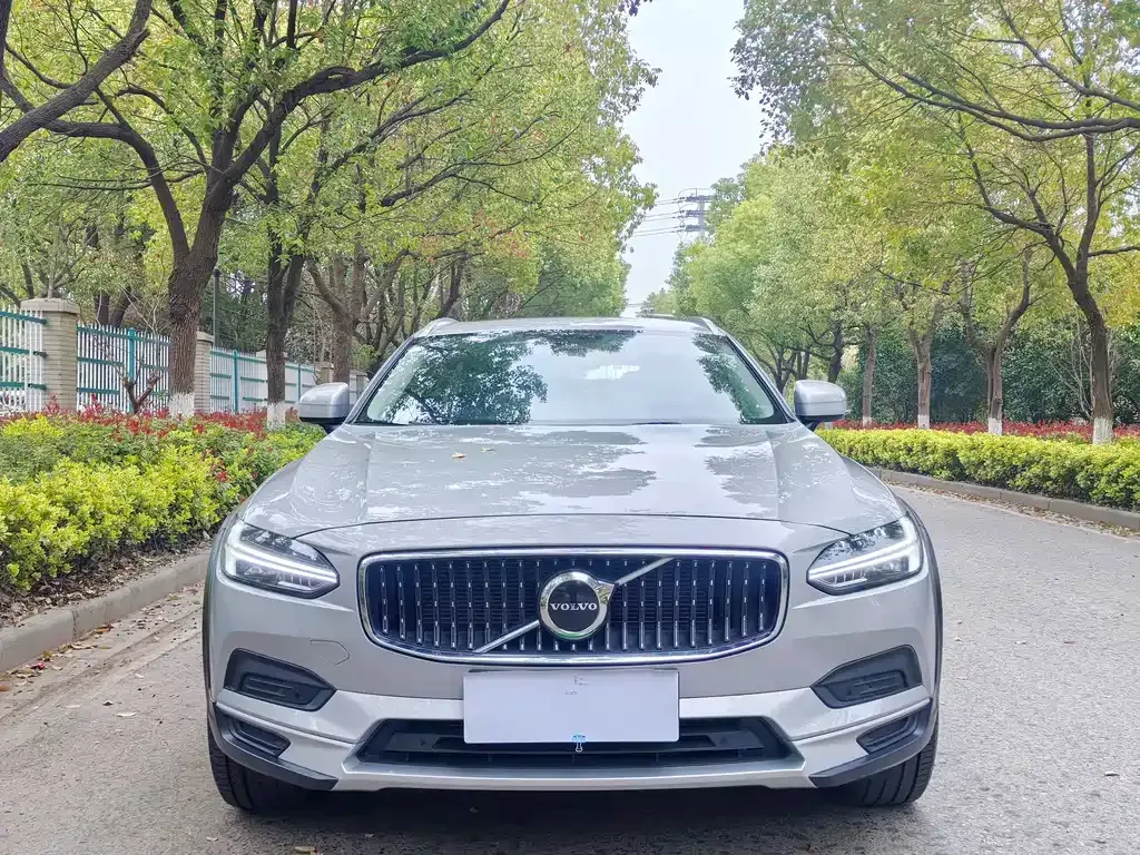 Volvo V90 — фото 1