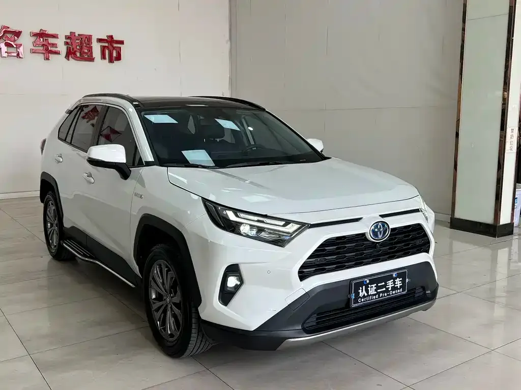 Toyota RAV4 — фото 10