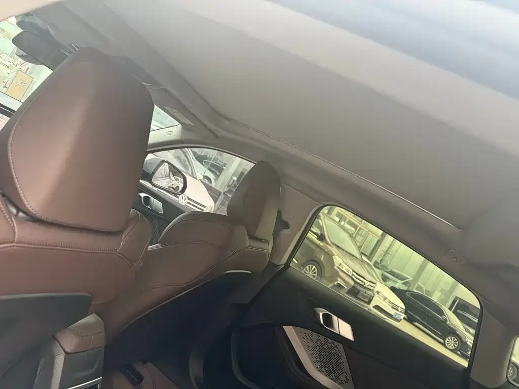 BMW 2 Series 2025 из CN, фото 9