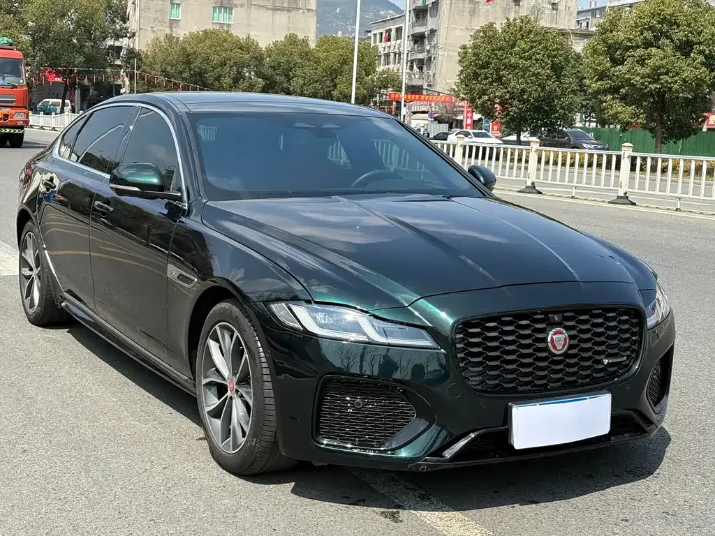 Jaguar XFL — фото 3