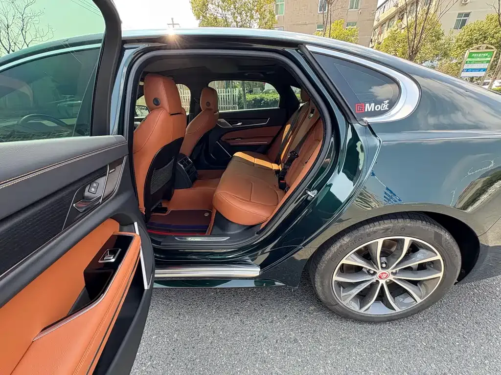 Jaguar XFL — фото 10
