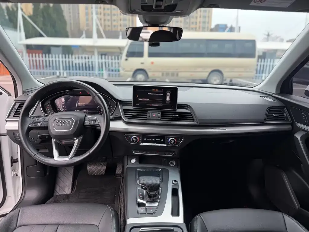 Audi Q5L 2021 из CN, фото 6
