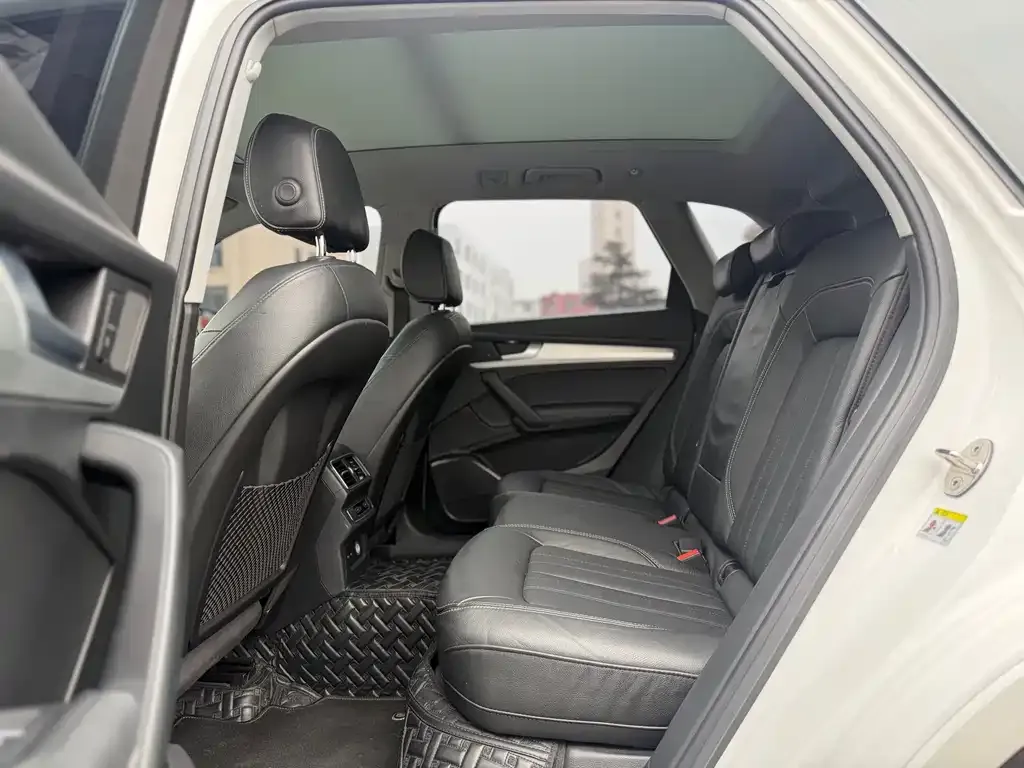 Audi Q5L 2021 из CN, фото 5