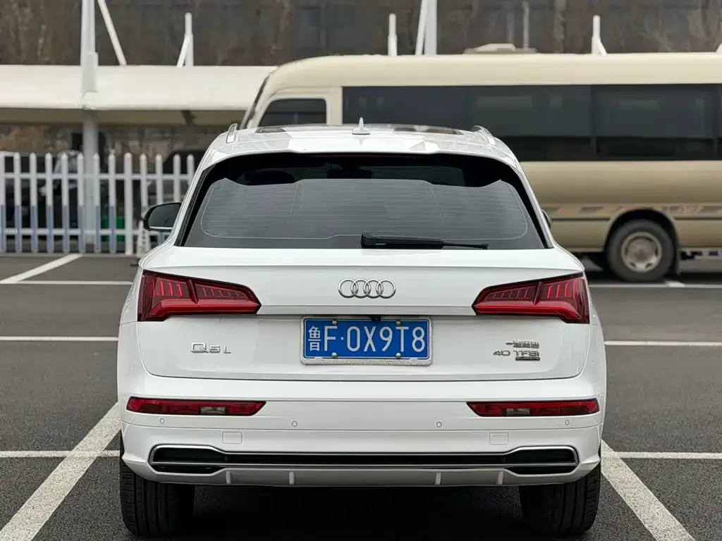 Audi Q5L 2021 из CN, фото 8