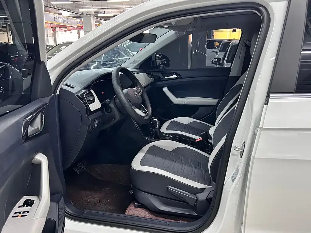 Volkswagen Tharu 2025 из CN, фото 9