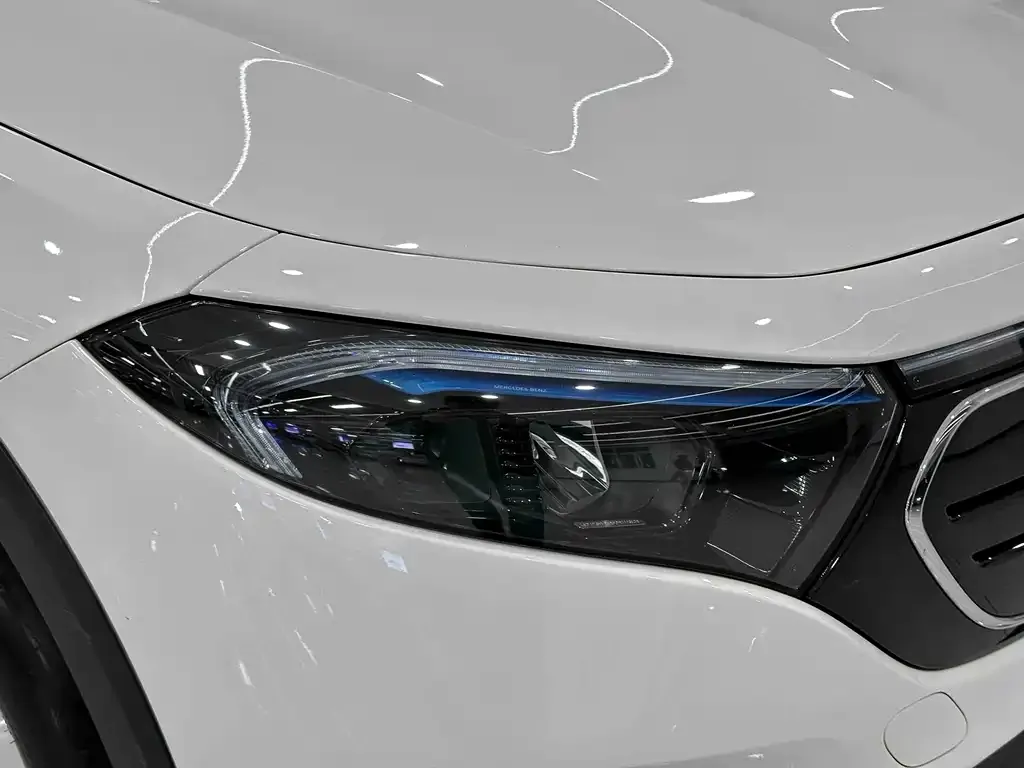 Mercedes-Benz EQB — фото 9