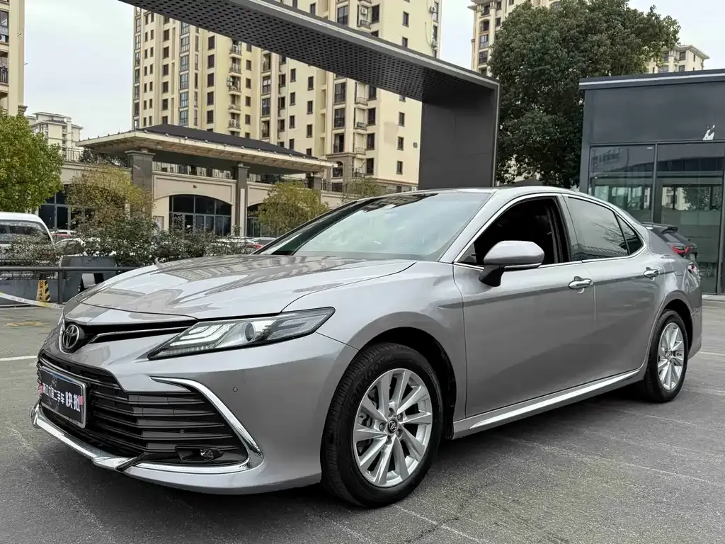 Toyota Camry 2024 из CN, фото 1