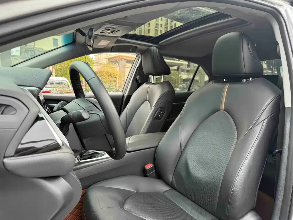 Toyota Camry 2024 из CN, фото 10