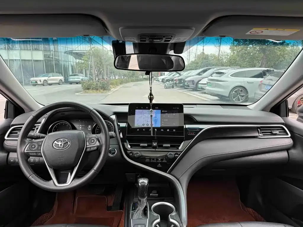 Toyota Camry 2024 из CN, фото 2