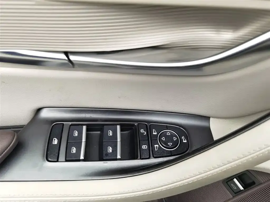 BYD PLUS New Energy — фото 2