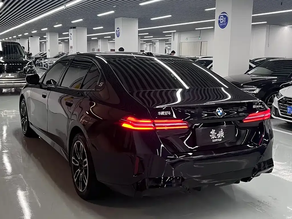 BMW 5 Series — фото 10