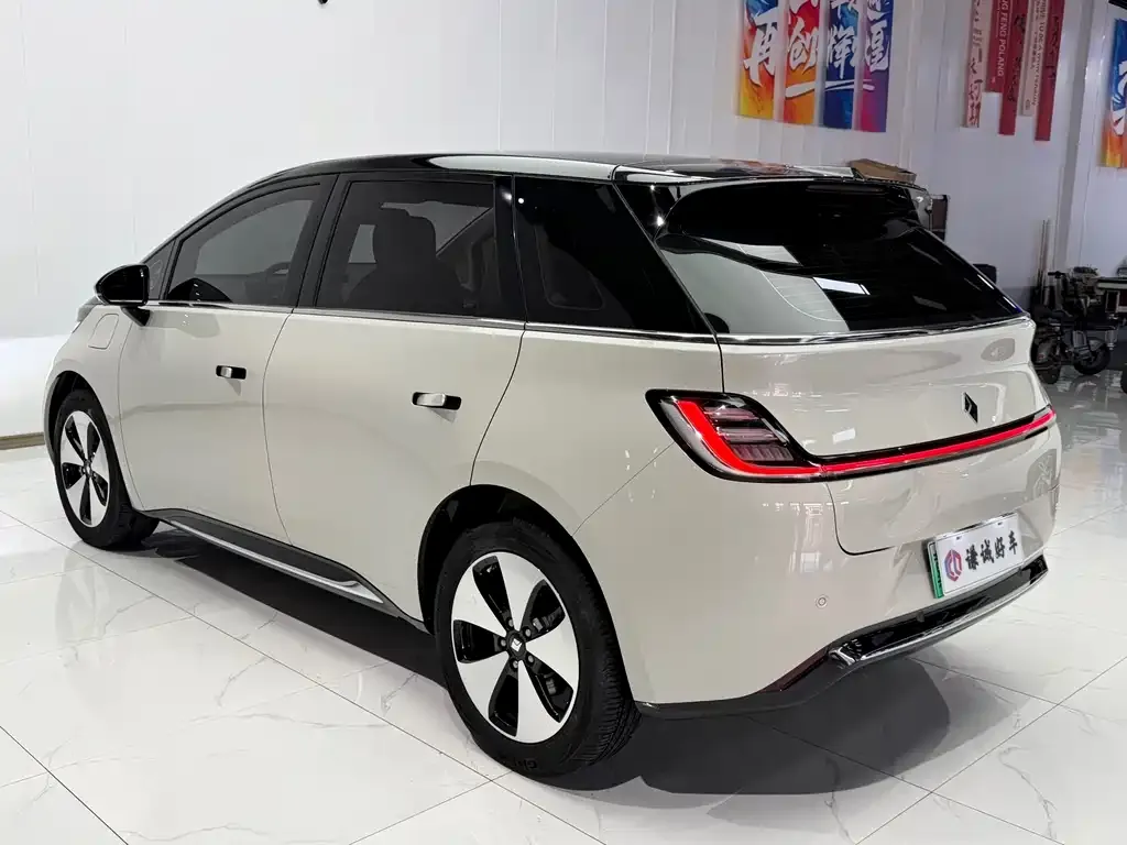 Baojun Yunduo — фото 3