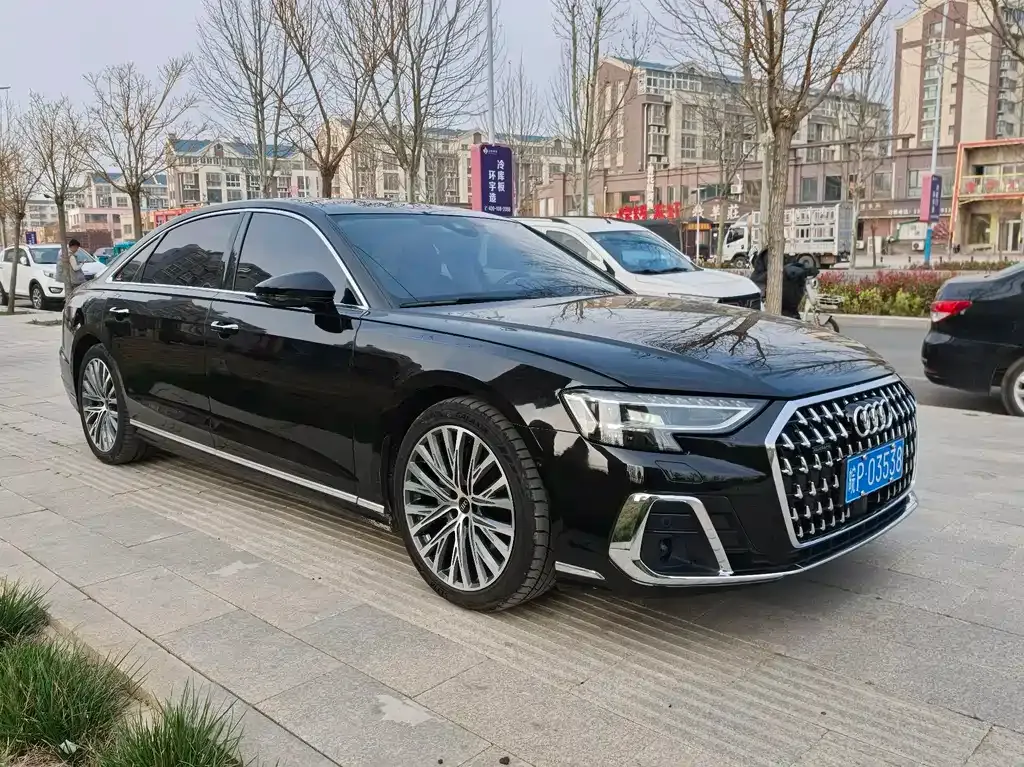 Audi A8 — фото 8