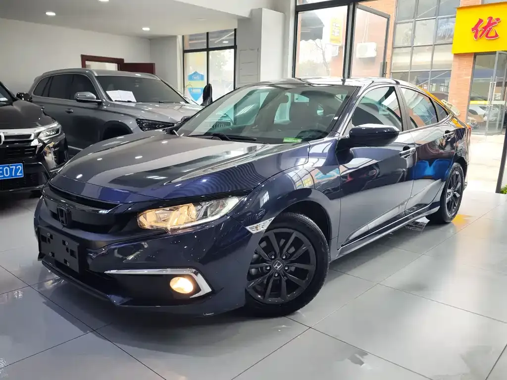 Honda Civic — фото 1