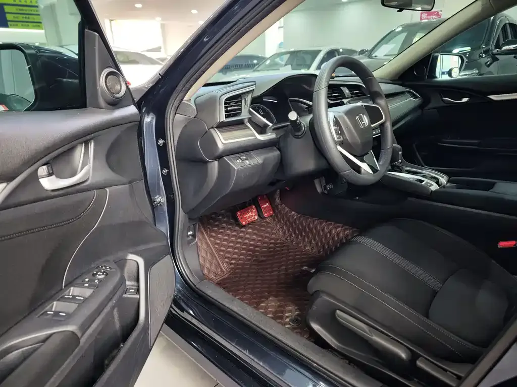 Honda Civic — фото 7