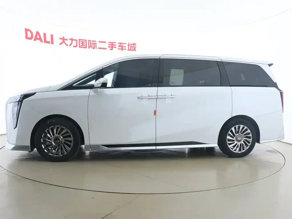 GAC Motor Trumpchi M8 — фото 3