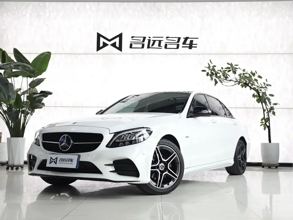 Mercedes-Benz C-Class — фото 1