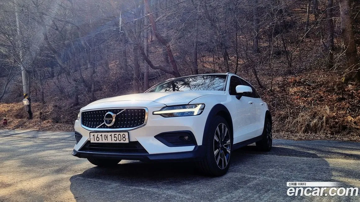 Volvo V60 2022 из KR, фото 8