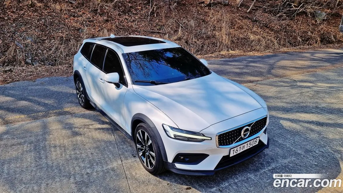 Volvo V60 2022 из KR, фото 10