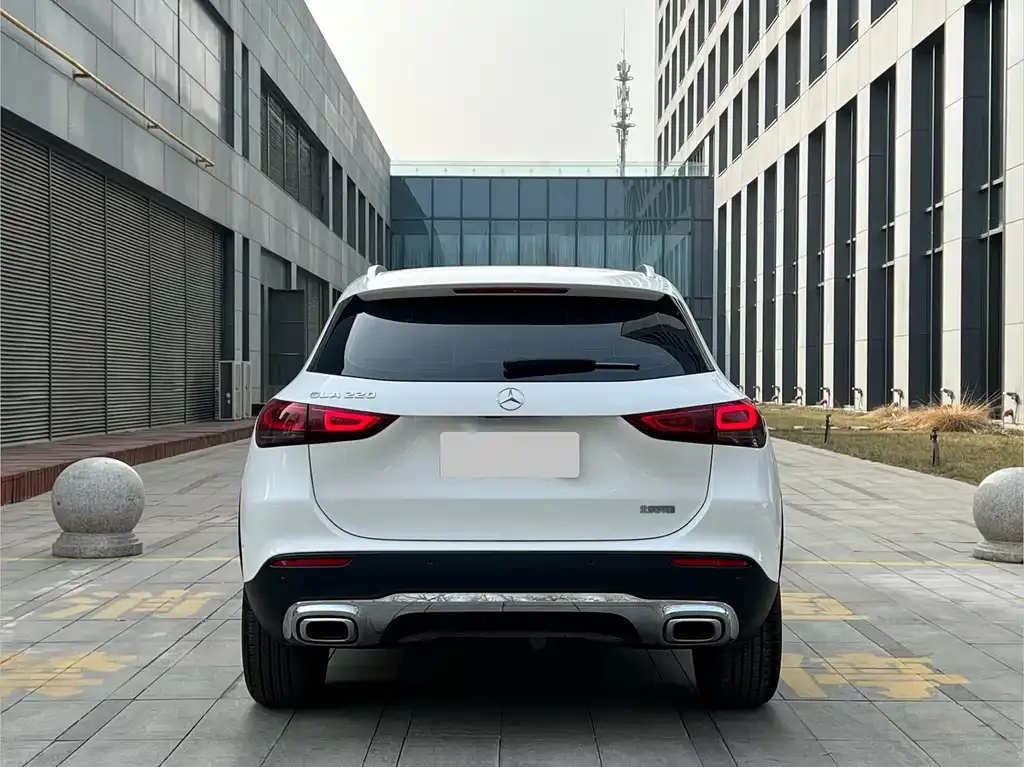 Mercedes-Benz GLA 2023 из CN, фото 4