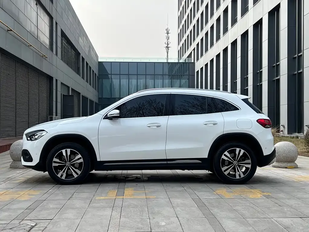 Mercedes-Benz GLA 2023 из CN, фото 5
